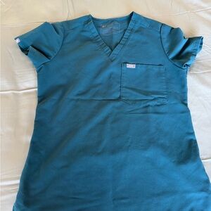 Figs Dark Harbour Scrub Top